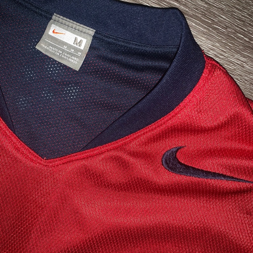 Retro Nike Top